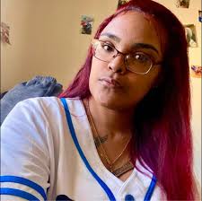 I am OBSESSED w Juicy💖💖!! I always looking for a new one!! Anyone know  what stores in PA has the best bags?? Or is anyone selling any? 👀 I'm  really into the