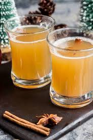 Mit Apfel Zimt Diesen Gluh Gin Sollten Sie Mal Probieren Rezept Getranke Gluhwein Rezept Winter Cocktails