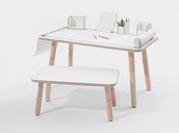 Ein Tisch Fur Viele Jahre Kinderschreibtisch Kindertisch Und Stuhle Und Kindertisch