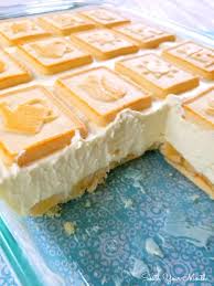 Paula Deen S Banana Pudding Sub Gf Cookies This Iconic Recipe Using Cream Cheese And Sweetened Co Recipes Using Cream Cheese Banana Pudding Dessert Recipes