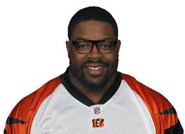 Bears rally around troubled teammate Tank Johnson