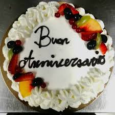 Buon anniversario giorno cuore con rose rosse. Torta Di Buon Anniversario Pasticceria Millesfoglie Facebook