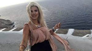 Το απόγευμα της τετάρτης (23/6) ένας ιερέας επιτέθηκε με βιτριόλι σε επτά ιερείς που βρίσκονταν στο συνοδικό δικαστήριο, με αποτέλεσμα να τους τραυματίσει. Efh Kakarantzoyla Newsone Gr