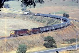 Led By Double Headed Alco Powered 442 Class Leading 44 Class Sydney Bound The Southern Aurora Overnight Train Ho Scale Train Layout Old Trains Train