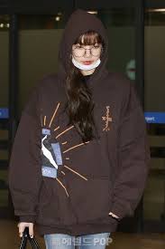 In The Highest Room Brown Hoodie Lisa Blackpink K Fashion At Fashionchingu Brown Hoodie Hoodies Blackpink Fashion