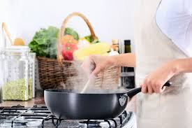 Kenapa Kompor Gas Mengeluarkan Suara Mendesis?