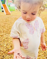 There must be provision for the child to have contact with nature; to  understand and appreciate the order, the harmony and the beauty in nature”.  -Maria Montessori 🪱 #montessorinatureplay #wonder #joy