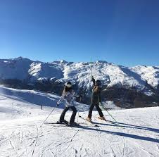 Provate il fascino di un giro delle dolomiti con gli sci. Buongiorno Da Livigno Piste Da Sci Fantastiche Chi Verra A Provarle Quest Inverno Good Morning From Livigno Ski S Livigno Skiing Ski Slopes
