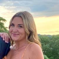 Kasey Barrett's Instagram, Twitter & Facebook