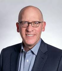 Amy Messinger's Instagram, Twitter & Facebook