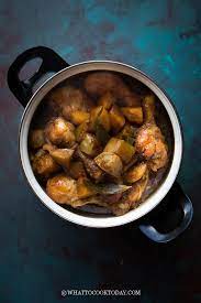 Semur Ayam Kentang Kecap Chicken Potatoes Smoor Learn How To Make A Perfect Semur Ayam Kentang Kecap On The Stove Or Wit Easy Meals Chicken Potatoes Recipes