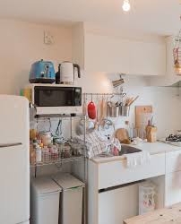 Small house, rumah 'super' minimalis namun tetap menjaga keindahan dan kenyamanan penghuni didalamnya. 9 Ide Dekor Micro Kitchen Ala Apartemen Di Jepang