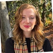 Lauren Cormier's Instagram, Twitter & Facebook