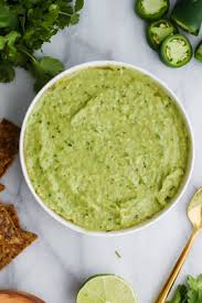 Close Up Of Salsa Verde Guacamole With No Chips Easy Homemade Salsa Creamy Salsa Recipes