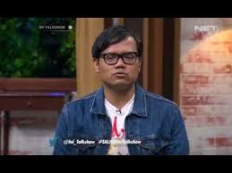 Soleh Solihun Lebih Cocok Jadi Suporter Bola Ini Talk Show 26 Januari 2016 Mirrored Sunglasses Mirrored Sunglasses Men Mens Sunglasses