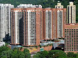 Covering 200,000 square metres (49.4 acres), the plaza comprises phase 1 (the main mall) and phase 3, which are connected to each other, as well as the grand central plaza, which is less. Category New Town Plaza Phase 3 Wikimedia Commons