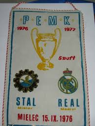 Niemiecki mistrz świata paul breitner, duńczyk henning jansen, manuel velazquez, jose antoni camacho, gregorio benito czy. Stal Mielec Real Madryt Puchar Europy 1976 77 9424423407 Oficjalne Archiwum Allegro