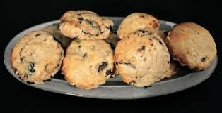 Scones Aux Olives Noires Confites Laura Is Cooking