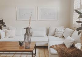 Curl up with a steaming cup of coffee or tea and a novel in this soothing contemporary family room. 28 Ways To Decorate With White In The Living Room