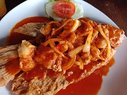 Selain digoreng, ikan gurame juga bisa dipanggang dan dilengkapi dengan sambal kecap. Bikin Gurame Asam Manis A La Restoran Bisa Kok Ini Resepnya Happyfresh Baca Artikel Seputar Online Grocery