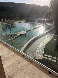 Il paesino si caratterizza per la presenza, in piazza delle sorgenti, di una grande vasca cinquecentesca, che contiene acqua termale che sgorga dalla sottostante sorgente naturale, la. La Piscina Termale Picture Of Albergo Posta Marcucci Bagno Vignoni Tripadvisor