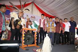 Sebaik sahaja tiba di padang banda hilir, melaka tunku abdul rahman putra memulakan ucapan terima kasih atas sokongan padu yang diberikan. Galeri Foto Album Program Yb Menteri Bersama Rakyat Di Lapangan Terbang Lama Bintulu Pada 18 Mei 2019 Image Program Yb Menteri Bersama Rakyat Di Lapangan Terbang Lama Bintulu Pada 18 Mei 2019