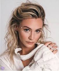 Discover 110 bryana! and holly pictures ideas