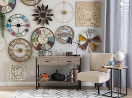 horloge multicolore boswil beliani fr decoration murale blanche papier peint salon mur de fer