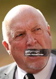 68 Sir Rex Hunt Photos & High Res Pictures