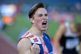 Runners stay in their lanes the entire way after starting out of the blocks and must clear ten hurdles that are evenly spaced around the. Warholm Nella Storia Record Del Mondo Nei 400 Ostacoli Battuto Dopo 29 Anni