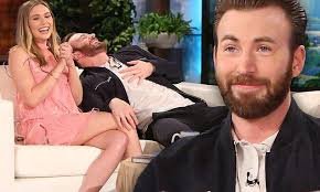 Chris evans and ana de armas having the best time talking about their movie knives out. Captain America Civil War S Chris Evans And Elizabeth Olsen Joke About Romance Rumors Daily Mail Online