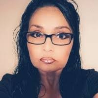 Veronica Leach's Instagram, Twitter & Facebook