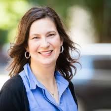 Navigating the Path from College to Career: An Interview with Inigo Alum…