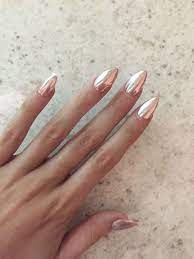 8 Manis That Have Nailed It This Summer Hello Fashion Gold Chrome Nails Chrome Nail Powder Chrome Nails