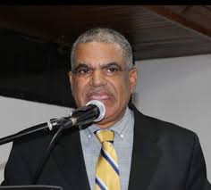 Secretario general del SNTP pide investigación y sanción contra oficial  agredió periodista del Listín Diario