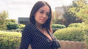 Check spelling or type a new query. Agathe Auproux Critiquee Sur Sa Tenue Jugee Trop Sexy Elle Emmerde Ses Detracteurs Voici