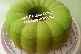 Kek kukus/steamed cakes, kuala lumpur, malaysia. Kek Pandan Kukus Lembut Lembab Aroma Pandan Mewangi