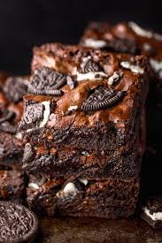 Paling best kalau keknya itu lembap dan lembut seperti resepi kek coklat kukus moist yang disaluti topping coklat, aduh! Oreo Brownies Baker By Nature