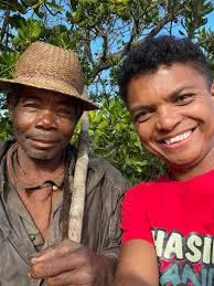 NY ANTONY TSY HANAMBANIANA OLONA: