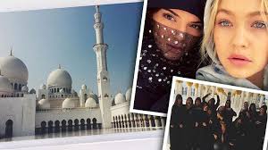 Models Kendall Jenner & Gigi Hadid Ring In The New Year With Celeb Friends  At The Abu Dhabi Mosque