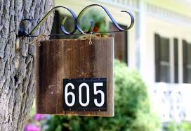 Keep your curb appeal fresh and bright by trying some of our new ideas for a stylish, practical mailbox. Mailbox And House Number Ideas Pin By Leanne Nathaniel On Home Projects House Numbers Diy Mailbox On House House Numbers Many Ideas For Choice And Make For Modern House Number