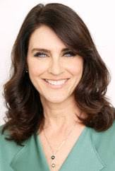 Sarah Thull's Instagram, Twitter & Facebook