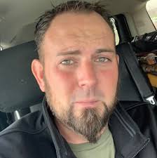 To start Google is no help. A kid I know has a 2001 extended cab and his  seat belt