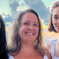 Aimee Mccormick's Instagram, Twitter & Facebook