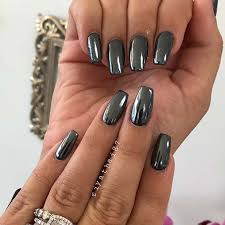25 Cool Ways To Rock Chrome Nails Chrome Nails Designs Metallic Nails Chrome Nails