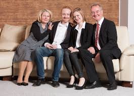 Inzwischen Arbeiten Die Kinder Max Und Franziska Fischer Auch Mit Im Unternehmen Franziska Hat Vorher Ihr Betri Masterstudium Betriebswirtschaftslehre Studium