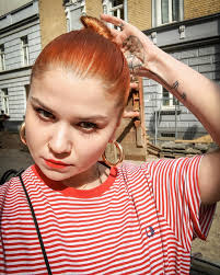 Falls ihr zu fauli seid, Lavash selbst zu machen. Zero Shame! Kauft euch  einfach welches im türkischen oder arabischen Supermarkt und macht nur die  Soße selbst, die geht in 10 Minuten fit.