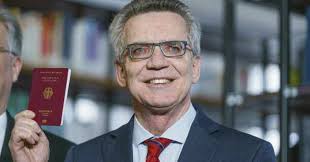 Rechts reden, links handeln