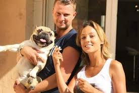 Les deux candidats se sont rencontrés lors de la saison 10 après plusieurs mois de séparation, la pilule semble toujours difficile à avaler pour la jeune femme, qui n'hésite pas à tacler. Exit Barbara Lune Vincent Shogun Est A Nouveau Celibataire Tele Realite Celibataire Les Anges 10