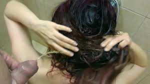 Washing cum off my hair with piss - XNXX.COM